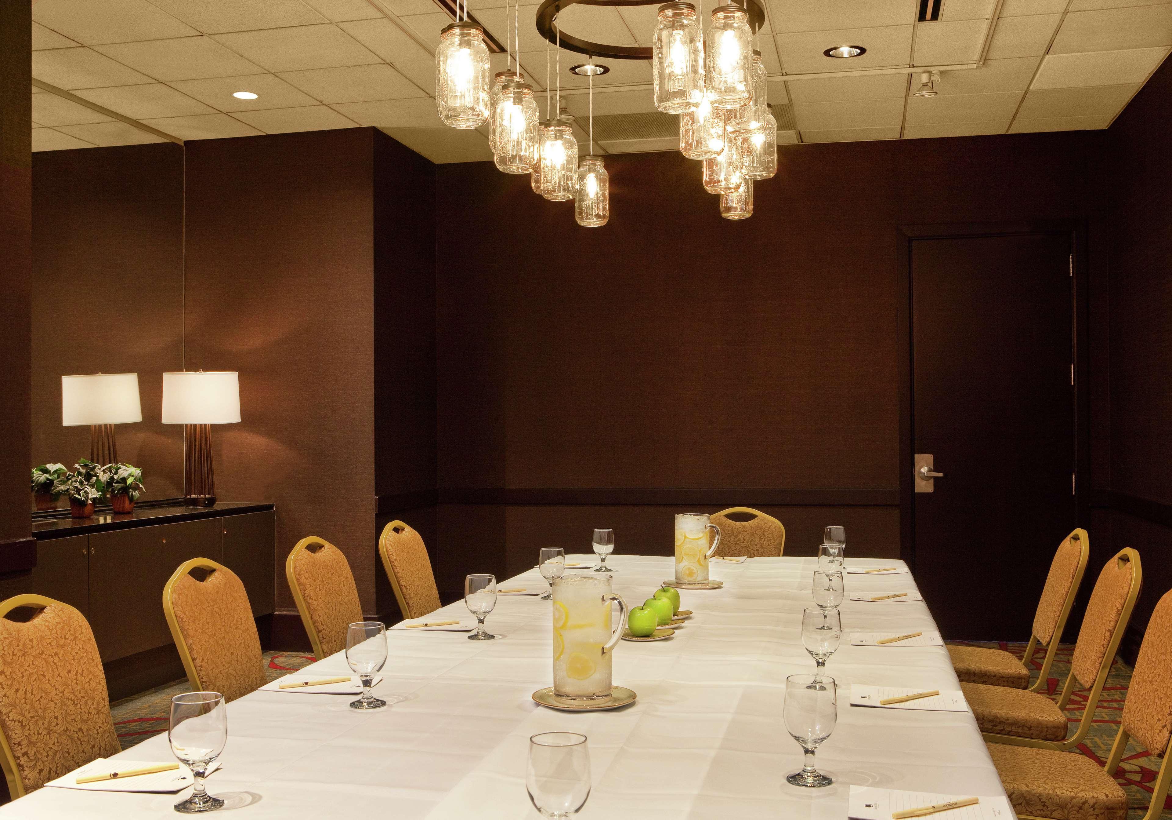 Doubletree By Hilton Hotel Nashville Downtown Екстер'єр фото