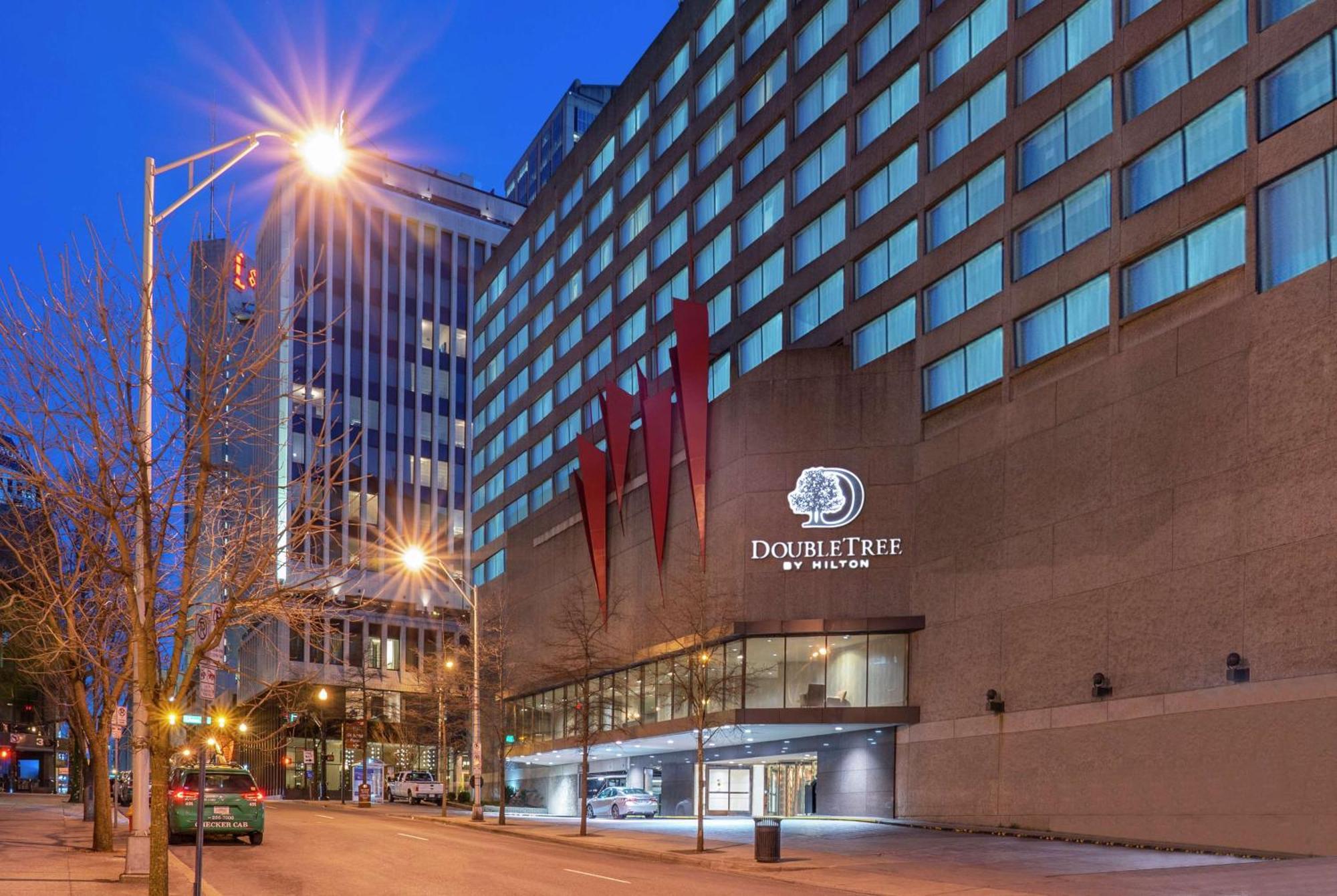 Doubletree By Hilton Hotel Nashville Downtown Екстер'єр фото